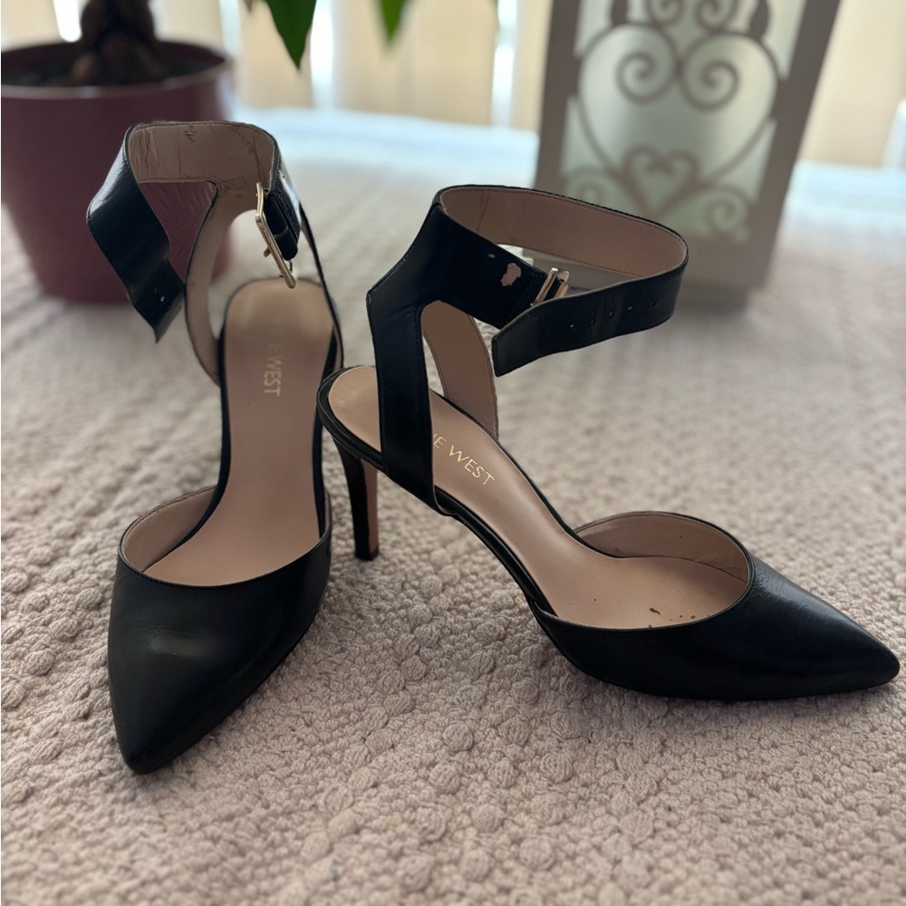 Nine West Black Pointed Toe Heels